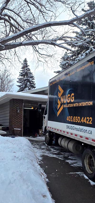 Snugg insulation truck mobile